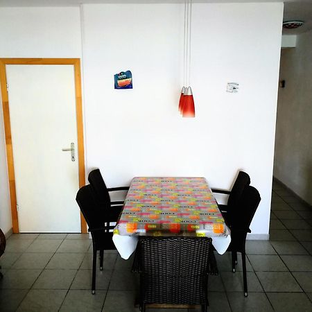 Apartments Luna Zuljana Luaran gambar